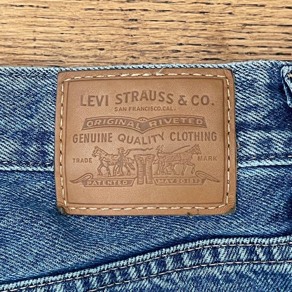 Levi's Premium Baggy Dad 90s Loose Jeans - Picture 8 of 11